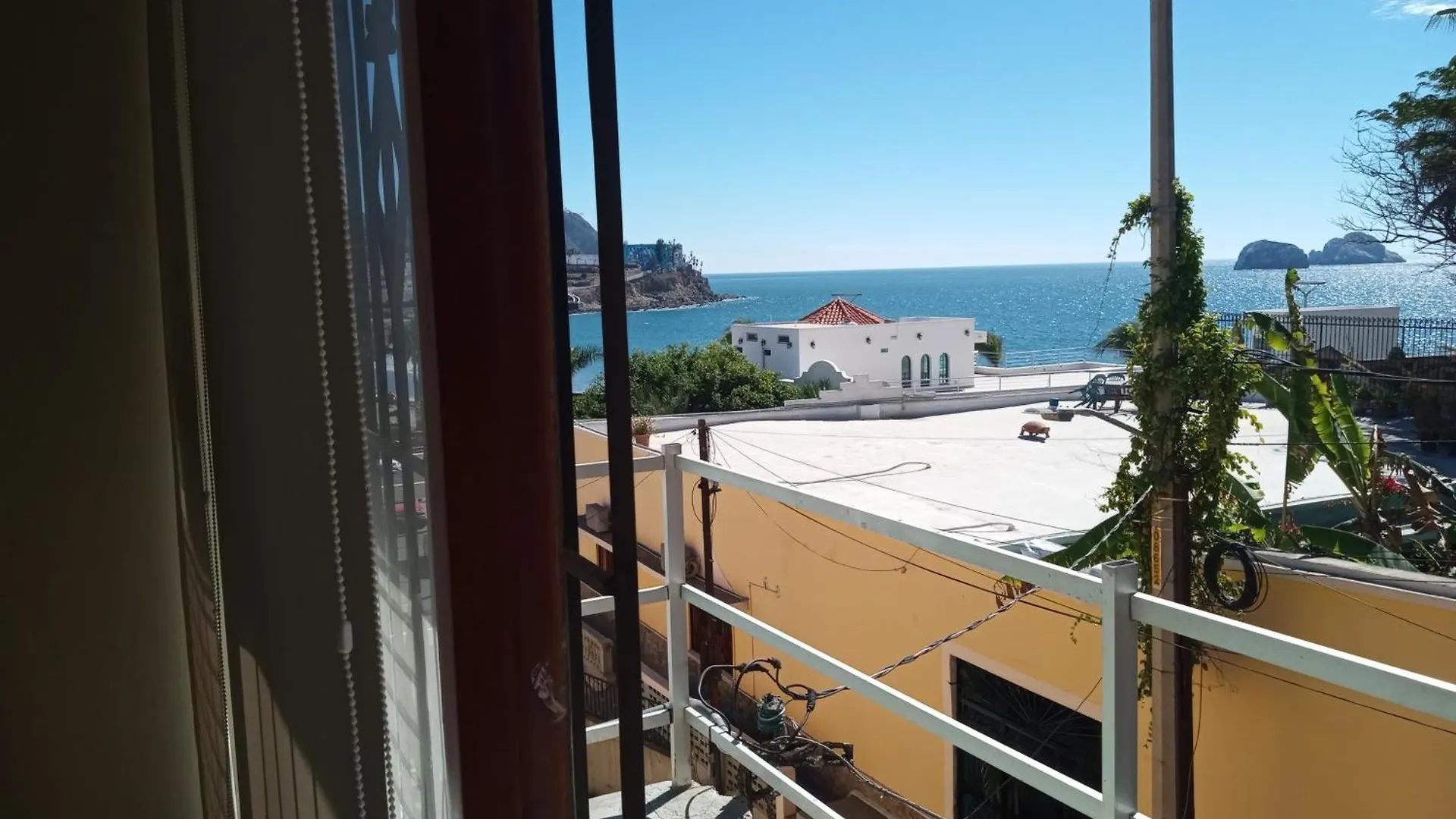La Casa Verde De Olas Altas Mazatlan Mexico